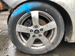 Used Wheel + tyre Hyundai iX20 (JC) 1.6 CRDi 16V VGT Price on request offered by Autohandel-Smet Gebroeders NV