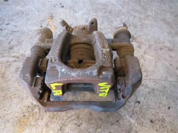 Rear brake calliper, left from a Mercedes-Benz Vito Tourer (447.7) 2.2 114 CDI 16V 2018