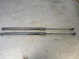 Used Set of tailgate gas struts Seat Arona (KJX) 1.0 TSI 12V Price on request offered by Autohandel-Smet Gebroeders NV