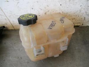 Used Expansion vessel Chevrolet Cruze SW 1.7 D 110 Price on request offered by Autohandel-Smet Gebroeders NV