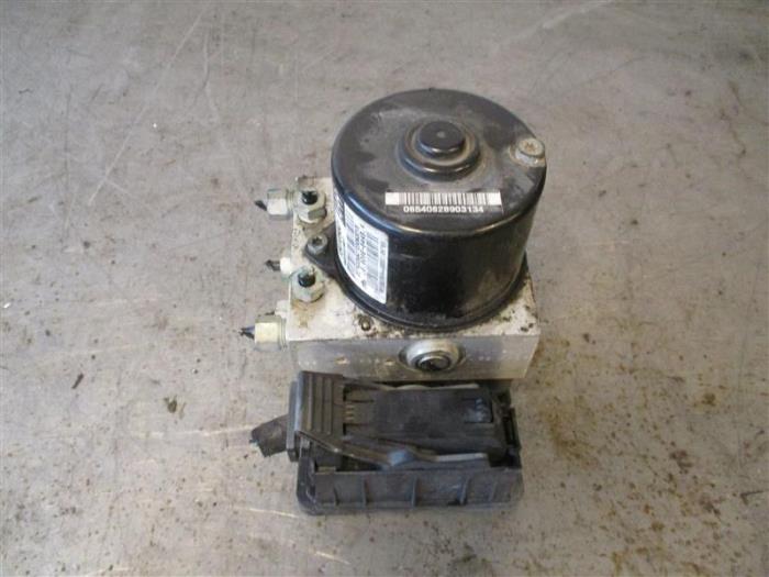 Gebrauchte ABS Pumpe Chevrolet Cruze SW 1.7 D 110 Preis auf Anfrage angeboten von Autohandel-Smet Gebroeders NV