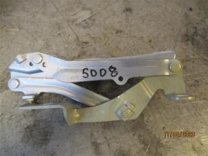 Used Front door hinge, right Peugeot 5008 II (M4/MC/MJ/MR) 1.5 BlueHDi 130 Price on request offered by Autohandel-Smet Gebroeders NV