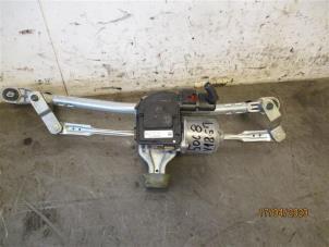 Used Wiper motor + mechanism Peugeot 5008 II (M4/MC/MJ/MR) 1.5 BlueHDi 130 Price on request offered by Autohandel-Smet Gebroeders NV