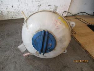 Used Expansion vessel Volkswagen Crafter (SY) 2.0 TDI Price on request offered by Autohandel-Smet Gebroeders NV