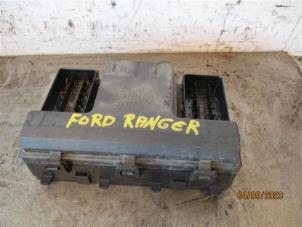 Używane Skrzynka bezpieczników Ford Ranger 3.2 TDCi 20V 4x4 Cena na żądanie oferowane przez Autohandel-Smet Gebroeders NV