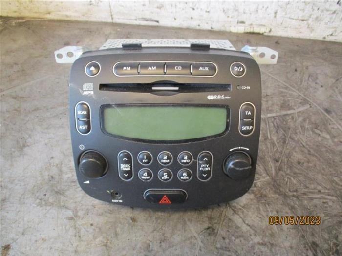 Radio CD Spieler van een Hyundai i10 (F5) 1.1i 12V 2009