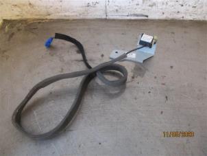 Used GPS antenna Renault Kangoo Express (FW) Price on request offered by Autohandel-Smet Gebroeders NV