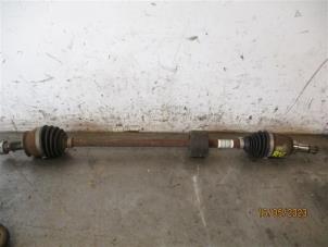 Used Front drive shaft, right Fiat 500 (312) 1.2 69 Price on request offered by Autohandel-Smet Gebroeders NV