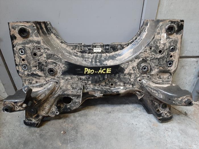 Usados Subchasis Toyota ProAce Verso 2.0 D-4D 122 16V Precio de solicitud ofrecido por Autohandel-Smet Gebroeders NV