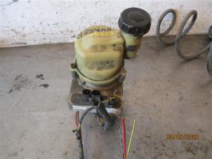 Used Power steering pump Dacia Dokker Price on request offered by Autohandel-Smet Gebroeders NV