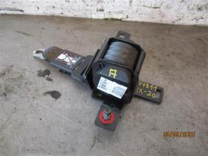 Used Rear seatbelt, centre Hyundai iX20 (JC) 1.4i 16V LPG Price on request offered by Autohandel-Smet Gebroeders NV