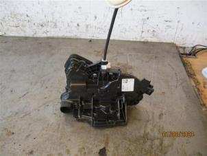 Used Front door lock mechanism 4-door, right Volkswagen Polo VI (AW1) 1.0 MPI 12V Price on request offered by Autohandel-Smet Gebroeders NV