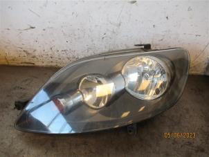 Used Headlight, left Volkswagen Golf Plus (5M1/1KP) 1.9 TDI 90 Price on request offered by Autohandel-Smet Gebroeders NV