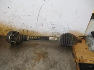 Used Front drive shaft, left Volkswagen Golf Plus (5M1/1KP) 1.9 TDI 90 Price on request offered by Autohandel-Smet Gebroeders NV