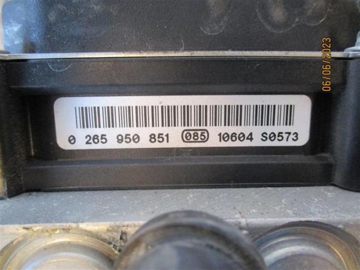 Gebrauchte ABS Pumpe Opel Movano 2.3 CDTi 16V RWD Preis auf Anfrage angeboten von Autohandel-Smet Gebroeders NV