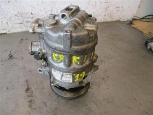 Used Air conditioning pump Mercedes Sprinter Price on request offered by Autohandel-Smet Gebroeders NV