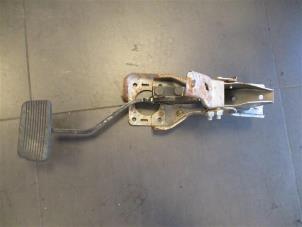 Used Brake pedal Ford Ranger 3.2 TDCi 20V 4x4 Price on request offered by Autohandel-Smet Gebroeders NV