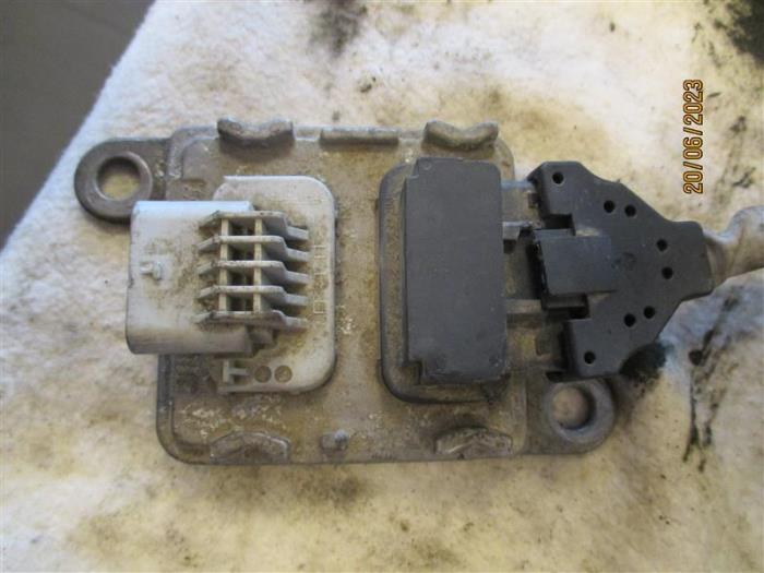 Begagnade NOx-sensor Renault Trafic (1FL/2FL/3FL/4FL) 1.6 dCi 95 Pris på förfrågan erbjuds av Autohandel-Smet Gebroeders NV