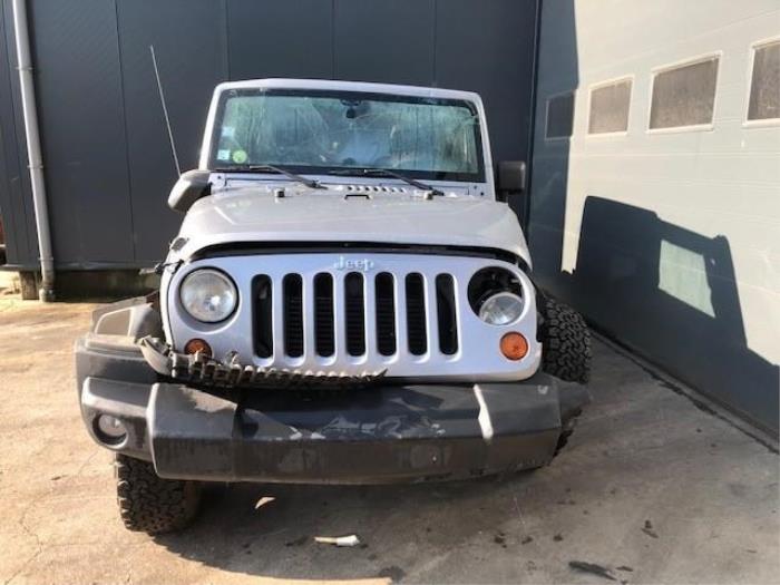 Używane Reflektor prawy Jeep Wrangler Cena na żądanie oferowane przez Autohandel-Smet Gebroeders NV