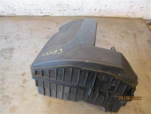 Used Air box Renault Clio III Estate/Grandtour (KR) 1.2 16V 75 Price on request offered by Autohandel-Smet Gebroeders NV