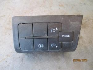 Used Light switch Fiat Ducato (250) 2.0 D 115 Multijet Price on request offered by Autohandel-Smet Gebroeders NV