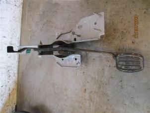 Used Brake pedal Peugeot 308 (L3/L8/LB/LH/LP) 1.6 BlueHDi 115 Price on request offered by Autohandel-Smet Gebroeders NV