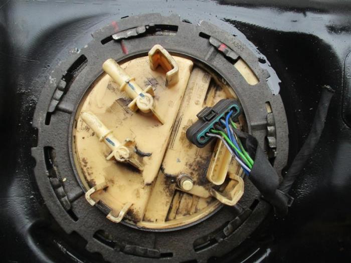 Usagé Pompe à carburant Mercedes Sprinter Prix sur demande proposé par Autohandel-Smet Gebroeders NV