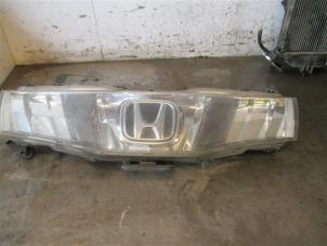Used Grille Honda Civic (FK/FN) 1.4 i-Dsi Price on request offered by Autohandel-Smet Gebroeders NV