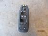 Electric window switch from a Peugeot 2008 (CU) 1.6 BlueHDi 120 2018