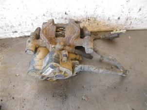 Used Rear brake calliper, left Ford S-Max (WPC) 2.0 TDCi 150 16V Price on request offered by Autohandel-Smet Gebroeders NV