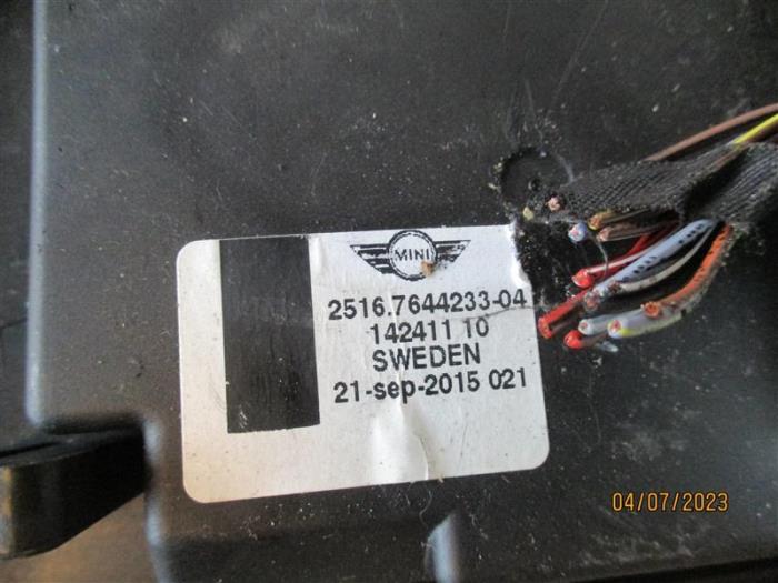 Gear stick from a MINI Countryman (R60) 1.6 16V Cooper ALL4 2015
