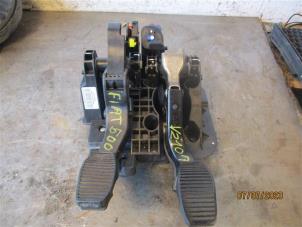 Used Set of pedals Fiat 500 (312) 1.2 69 Price on request offered by Autohandel-Smet Gebroeders NV