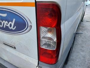 Usagé Feu arrière droit Ford Transit 2.2 TDCi 16V Prix sur demande proposé par Autohandel-Smet Gebroeders NV