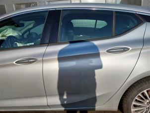 Gebrauchte Tür 4-türig links hinten Opel Astra K 1.0 Turbo 12V Preis auf Anfrage angeboten von Autohandel-Smet Gebroeders NV