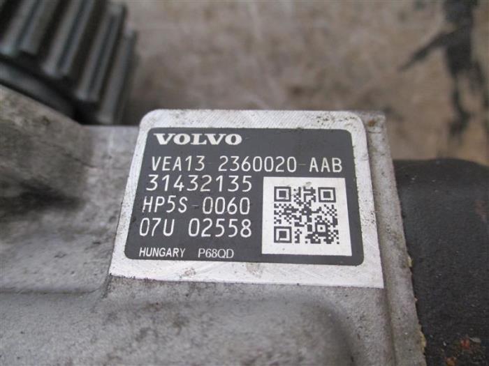 Bomba de diésel de un Volvo XC60 I (DZ) 2.0 D3 16V 2017