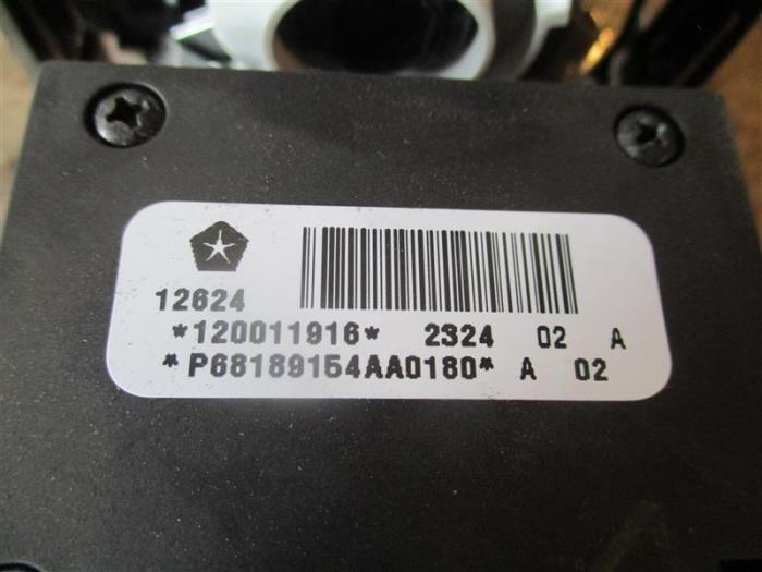 Interruptor de luz de un RAM 1500 Crew Cab (DS/DJ/D2) 5.7 Hemi V8 4x4 2015