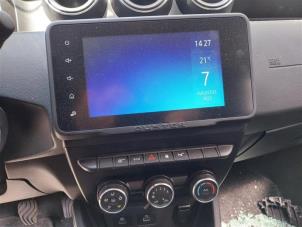 Used Navigation display Dacia Duster (SR) 1.0 TCE 12V LPG Price on request offered by Autohandel-Smet Gebroeders NV