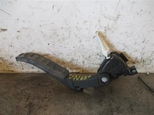 Used Throttle pedal position sensor Porsche Cayenne II (92A) Price on request offered by Autohandel-Smet Gebroeders NV