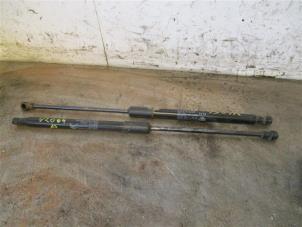 Used Rear gas strut, left Citroen C3 (SX/SY) 1.2 Vti 12V PureTech 82 Price on request offered by Autohandel-Smet Gebroeders NV