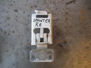 Used Rear door hinge, right Mercedes Sprinter 4t (907.6/910.6) 416 CDI 2.1 D RWD Price on request offered by Autohandel-Smet Gebroeders NV
