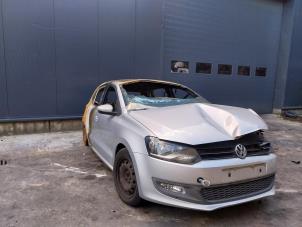 Usagé Phare droit Volkswagen Polo V (6R) 1.6 TDI 16V 90 Prix sur demande proposé par Autohandel-Smet Gebroeders NV