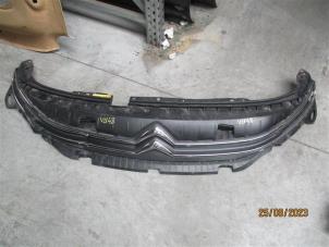 Used Front bumper, central component Citroen Berlingo 1.2 12V PureTech 130 Price on request offered by Autohandel-Smet Gebroeders NV