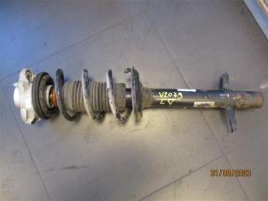 Used Fronts shock absorber, left Peugeot Boxer (U9) 2.0 BlueHDi 130 Price on request offered by Autohandel-Smet Gebroeders NV
