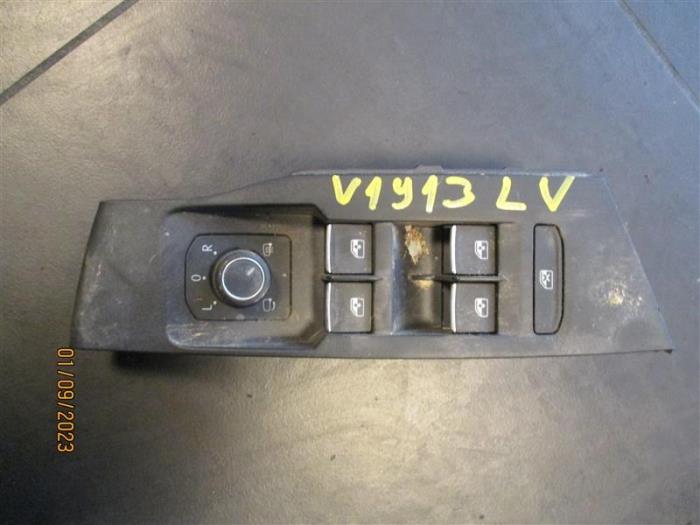 Usados Interruptor combinado de ventanillas Volkswagen Taigo 1.0 TSI 110 12V Precio de solicitud ofrecido por Autohandel-Smet Gebroeders NV