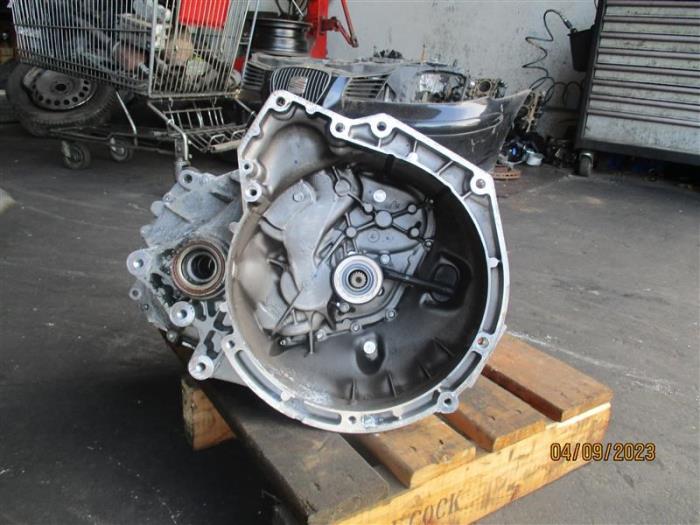 Gebrauchte Getriebe Ford Fiesta 7 1.0 EcoBoost 12V 100 Preis auf Anfrage angeboten von Autohandel-Smet Gebroeders NV