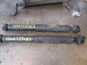 Used Shock absorber kit Opel Crossland/Crossland X 1.6 CDTi 100 Price on request offered by Autohandel-Smet Gebroeders NV