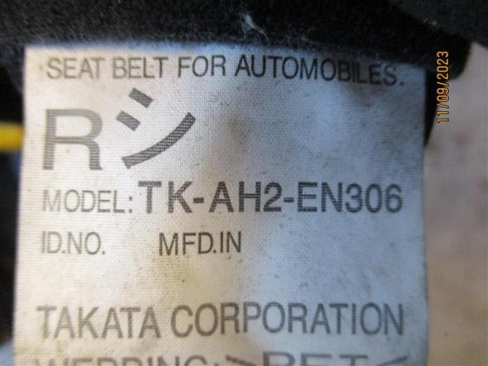 Front seatbelt, right from a Mitsubishi Outlander (GF/GG) 2.2 DI-D 16V Clear Tec 4x4 2015