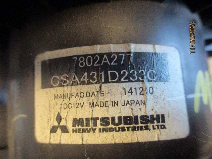 Heating and ventilation fan motor from a Mitsubishi Outlander (GF/GG) 2.2 DI-D 16V Clear Tec 4x4 2015