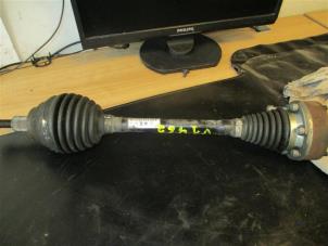 Used Front drive shaft, left Seat Leon SC (5FC) 1.4 TSI ACT 16V Price on request offered by Autohandel-Smet Gebroeders NV