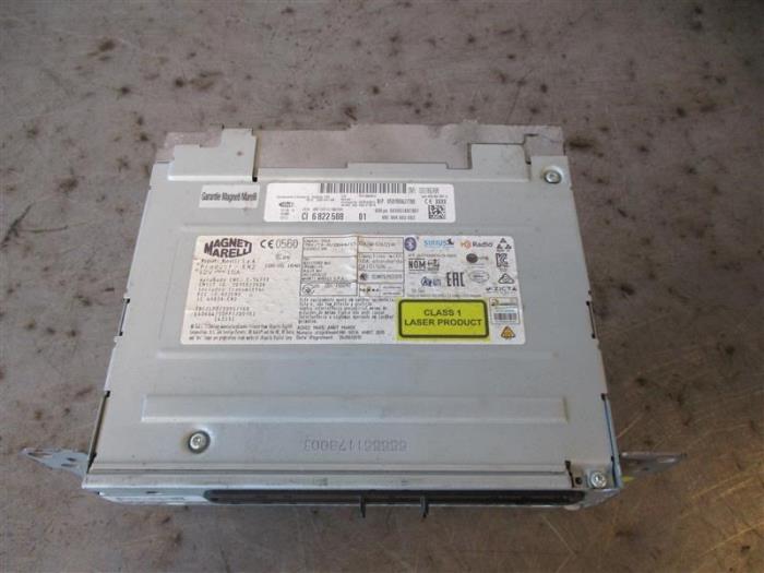 Używane Modul radiowy BMW 3 serie (F30) 320i xDrive 2.0 16V Cena na żądanie oferowane przez Autohandel-Smet Gebroeders NV